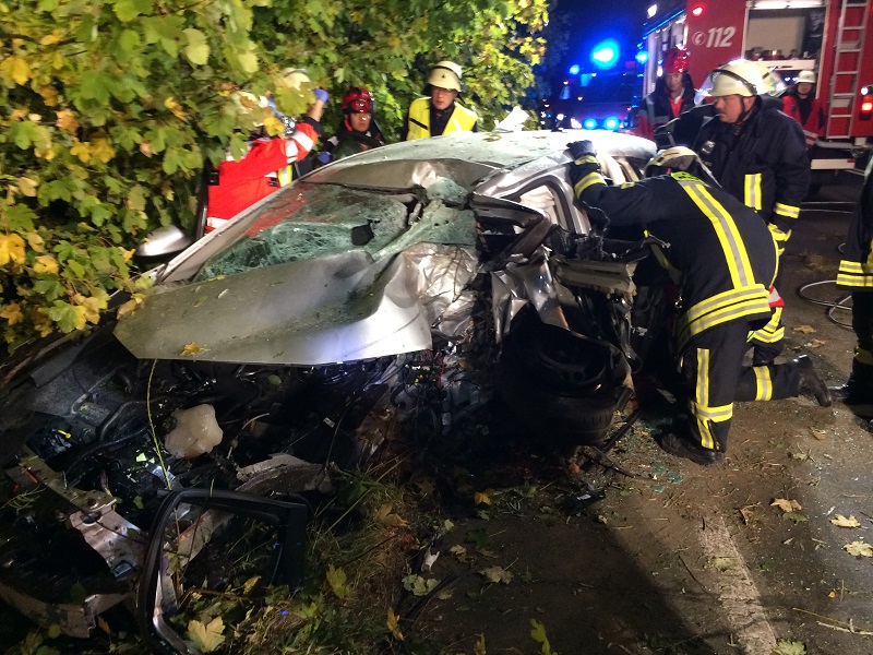 Einsatz 01.10.2016 - TH VU eingeklemmte Person